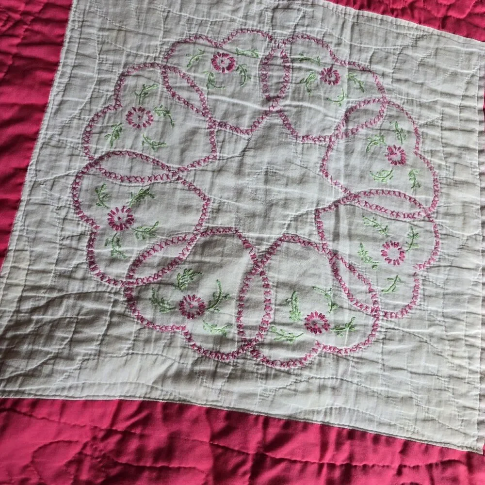Vintage 1900s Quilt Pink White Hearts Prairie Point Binding Embroidered 90
